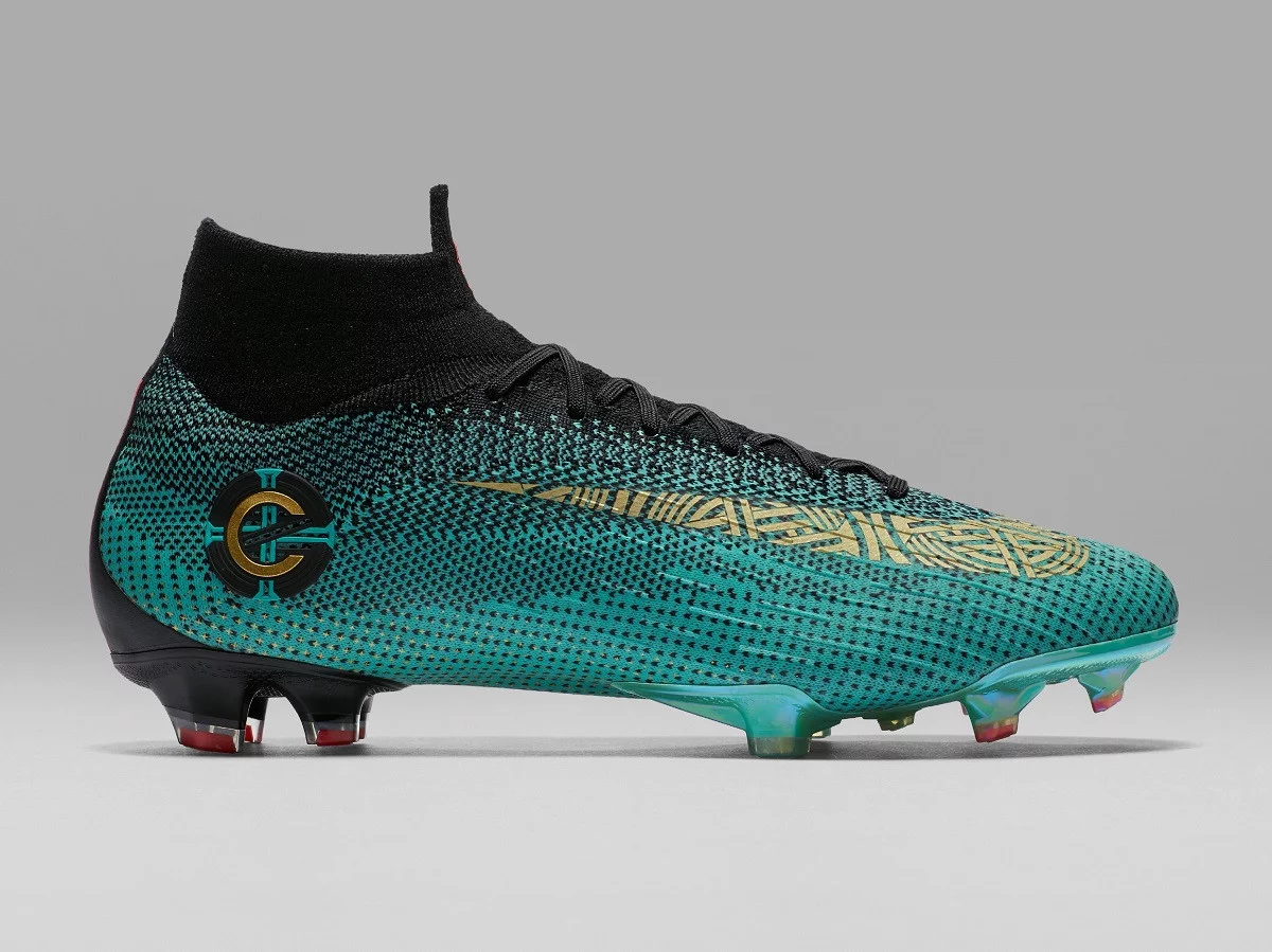 post card CR7 Chapter 6 Mercurial esterno.webp